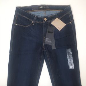Levi’s denim slight curve new tags mid rise skinny